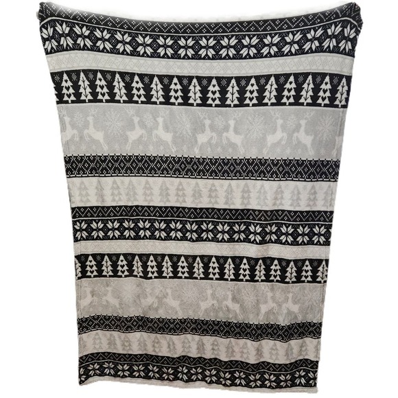 Holiday Trees Fleece Blanket Black & White Lightweight Soft Winter Fall - Picture 3 of 5